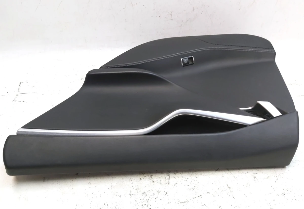 4 Карта дверей задньої правої у зборі LTHRA/LTHRA/PVCB BLACK з пошкодженням Tesla model S, model S REST 1008105-14-L