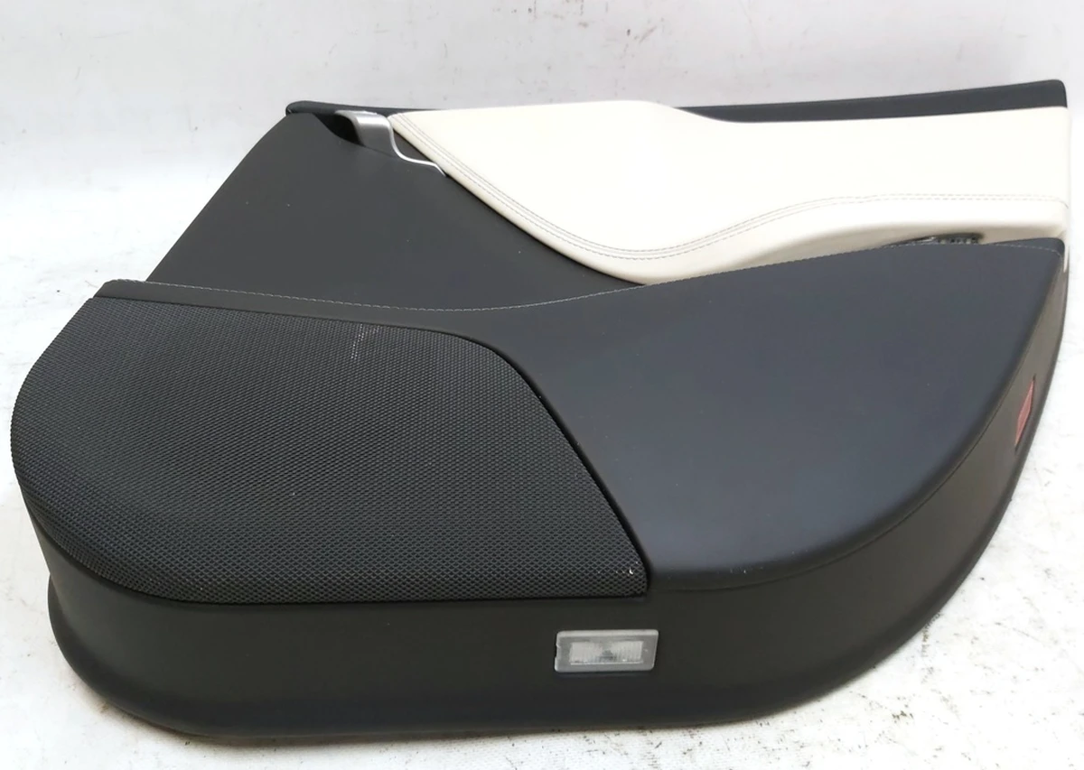 4 DR RR RH PURB/G/PUR13/PVCB CREAM PREM without molding (damaged) Tesla model S REST 1008105-52-L