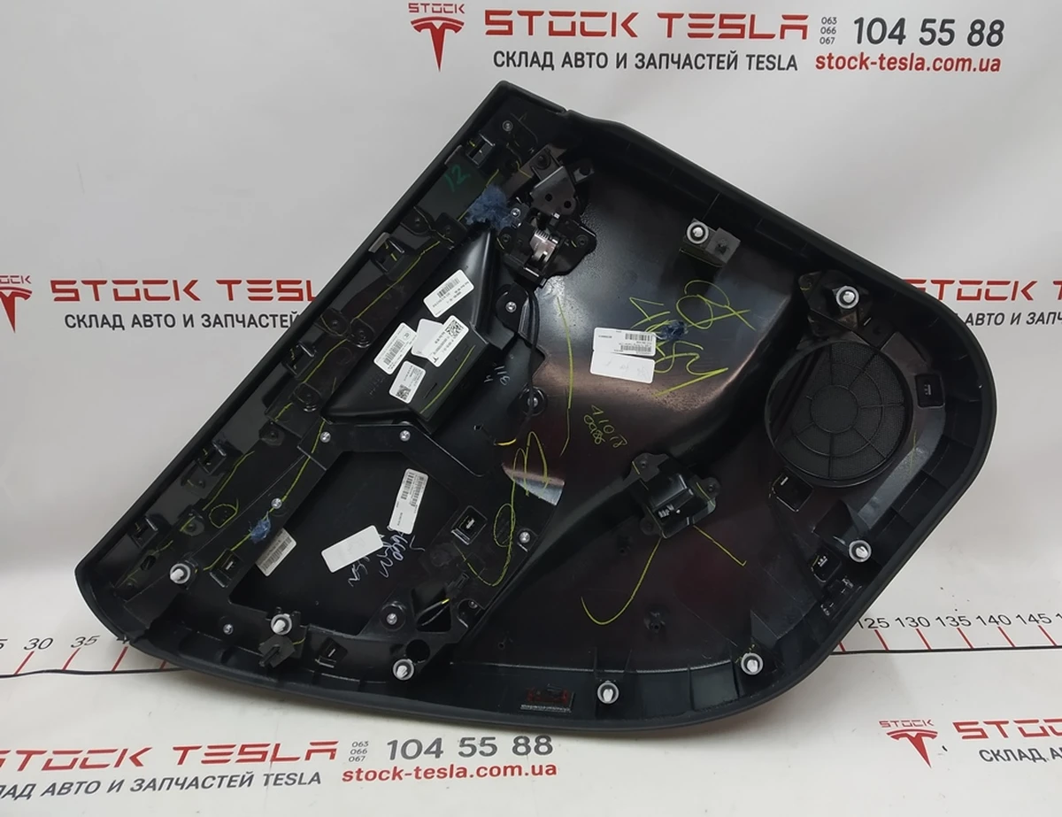 4 Карта дверей задньої правої у зборі PURB/G/PUR13/PVCB CREAM PREM (з пошкодженням) Tesla model S REST 1008105-52-L