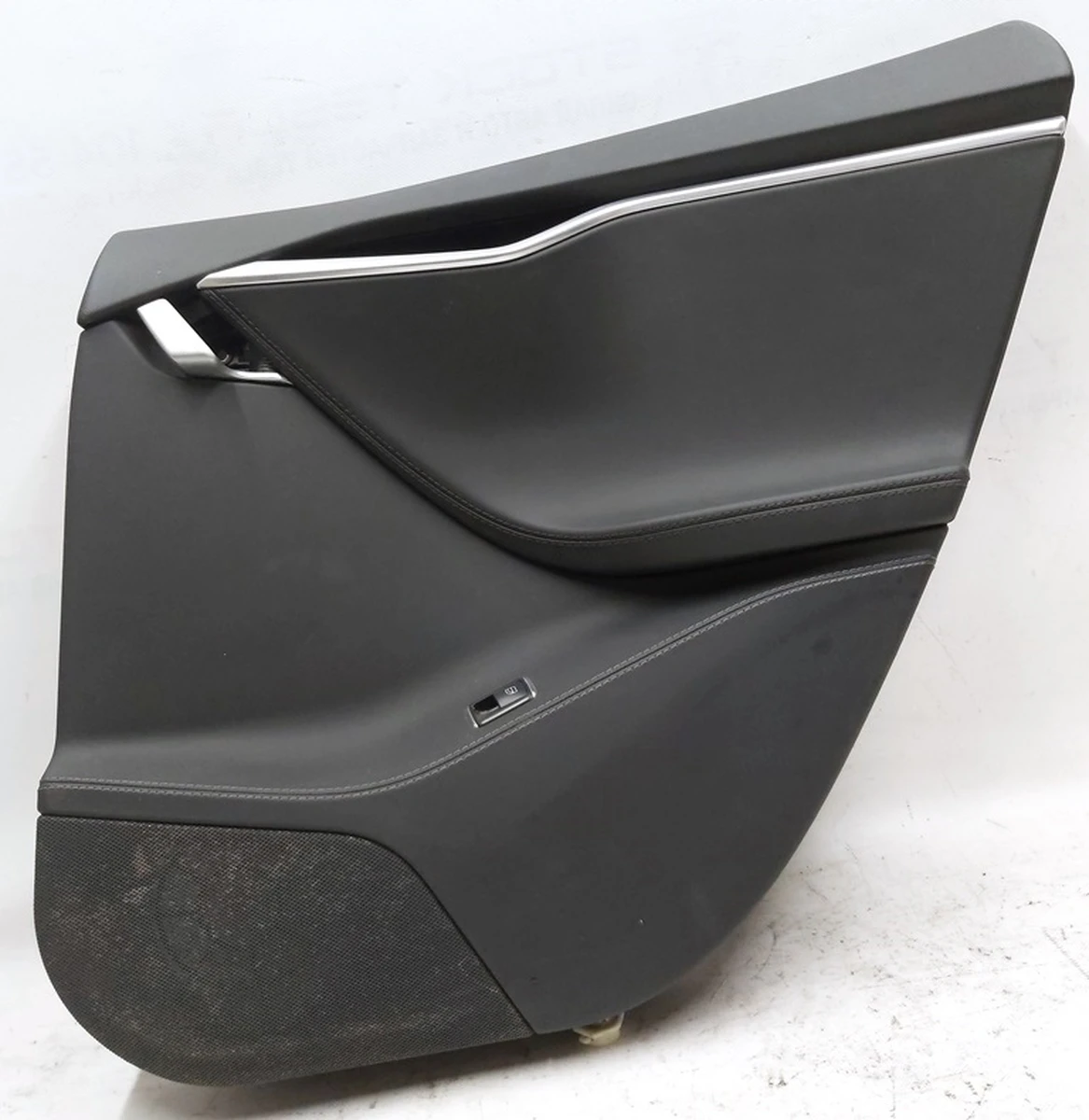 4 DR RR RH PURB/PVCB/PVCB BLACK NO ADPT damaged Tesla model S, model S REST 1008105-00-L