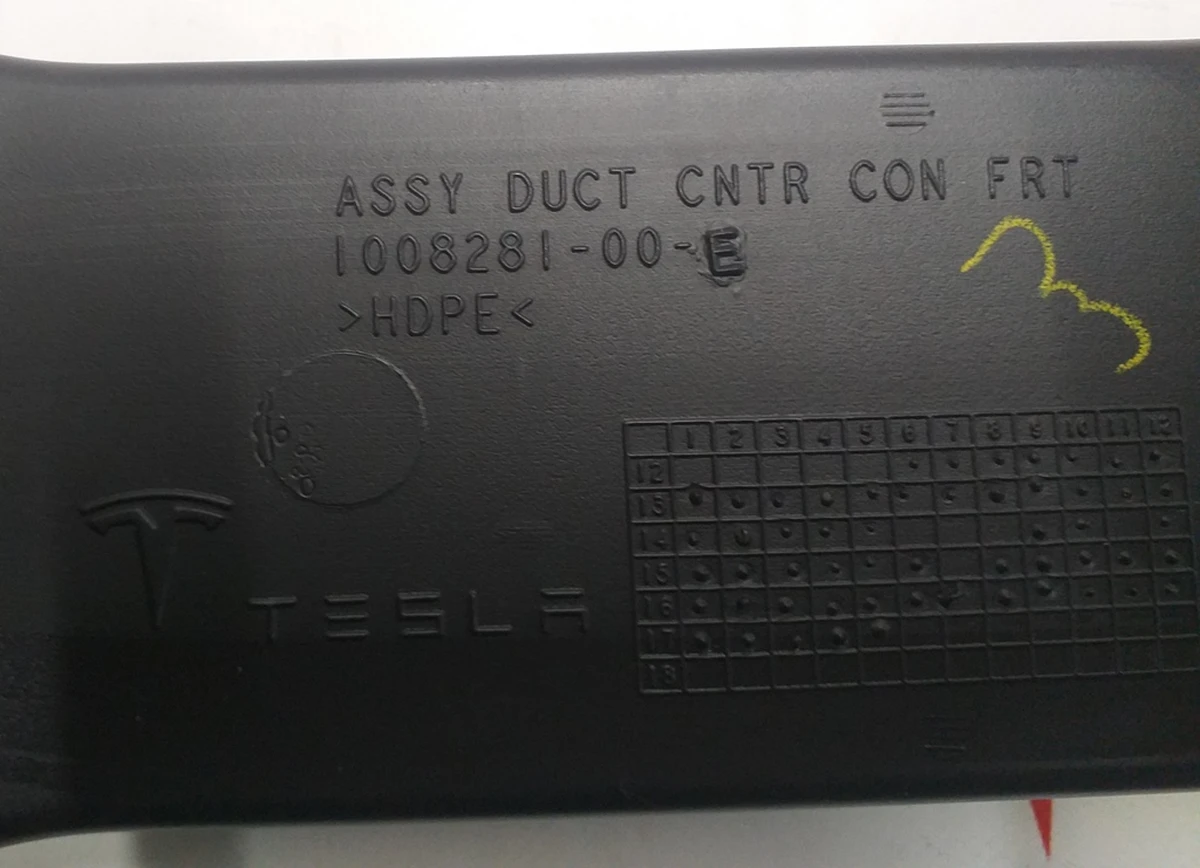13 Повітропровід центральної консолі передній Tesla model S, model S REST 1008281-00-F