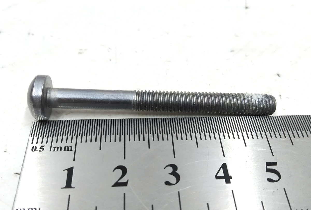 Болт M5x0.8x50MM, T25 BUTTONHEAD Tesla model S 1008289-00-B