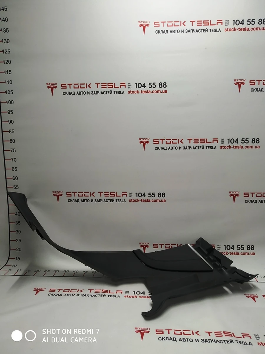 17 C-pillar trim lower right Leather Black Tesla model S 1008334-08-H
