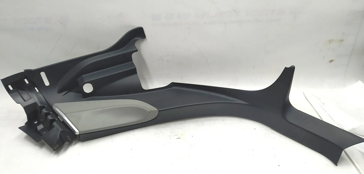 17 Облицювання стійки C нижня права LTHR GREY Tesla model S, model S REST 1051769-05-C