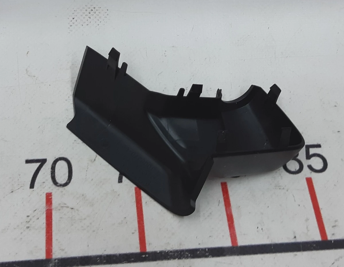 8 Облицювання кронштейна дзеркала заднього виду права Tesla model S 1008370-00-F