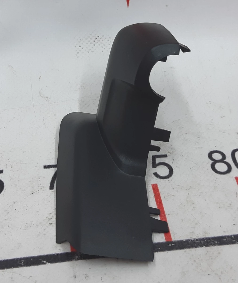 8 Облицовка кронштейна зеркала заднего вида правая Tesla model S 1008370-00-F