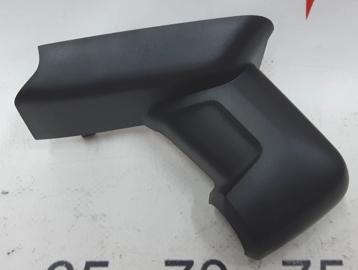 8 Облицовка кронштейна зеркала заднего вида правая Tesla model S 1008370-00-F