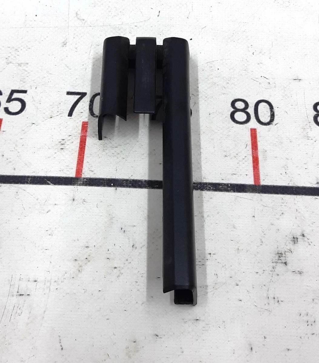 2 Заглушка салазки сиденья передняя правая Tesla model S, model S REST 1031676-00-A