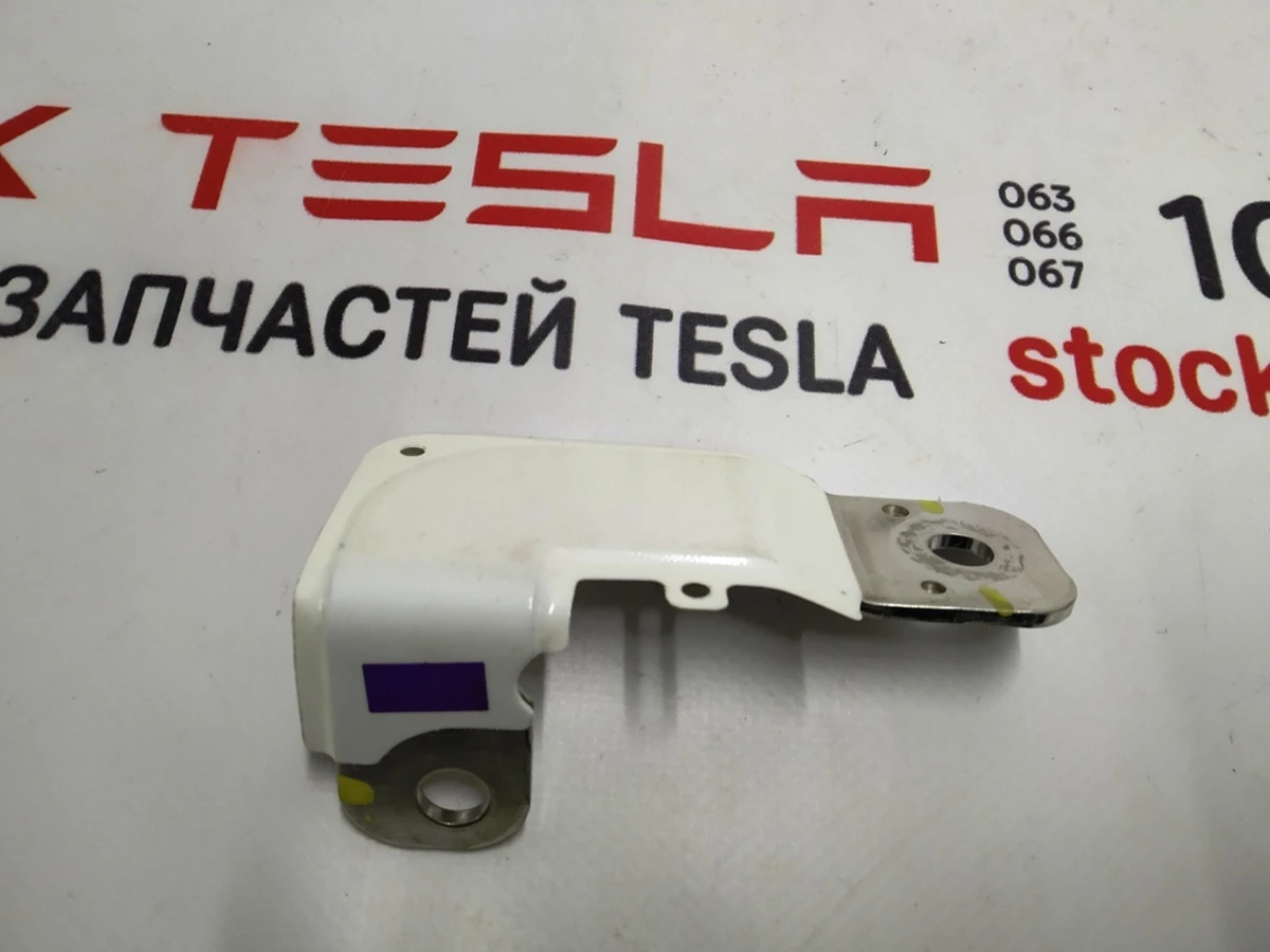 Високовольтна шина від контактора на шунт Tesla model S 1008440-00-B