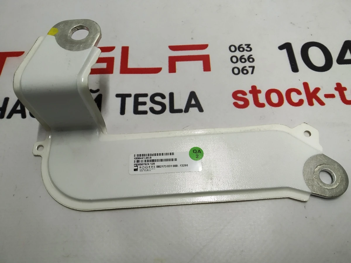 Високовольтна шина клемми "Мінус" контактора основної батареї Tesla model S 1008441-00-B