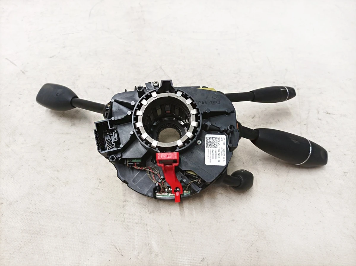 12 Модуль управления рулевой колонкой в сборе Tesla model S 1008471-00-A