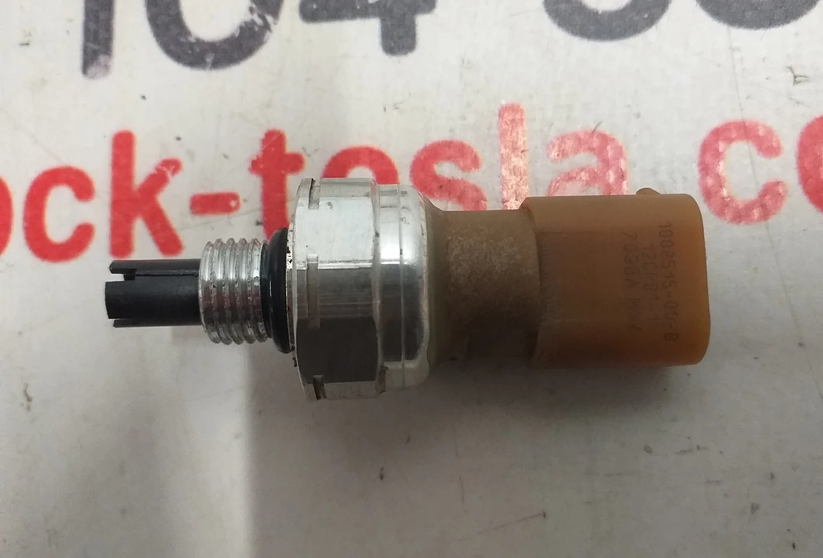 Датчик тиску та температури системи кондиціонування Tesla model S, model S REST, model X 1008515-00-B