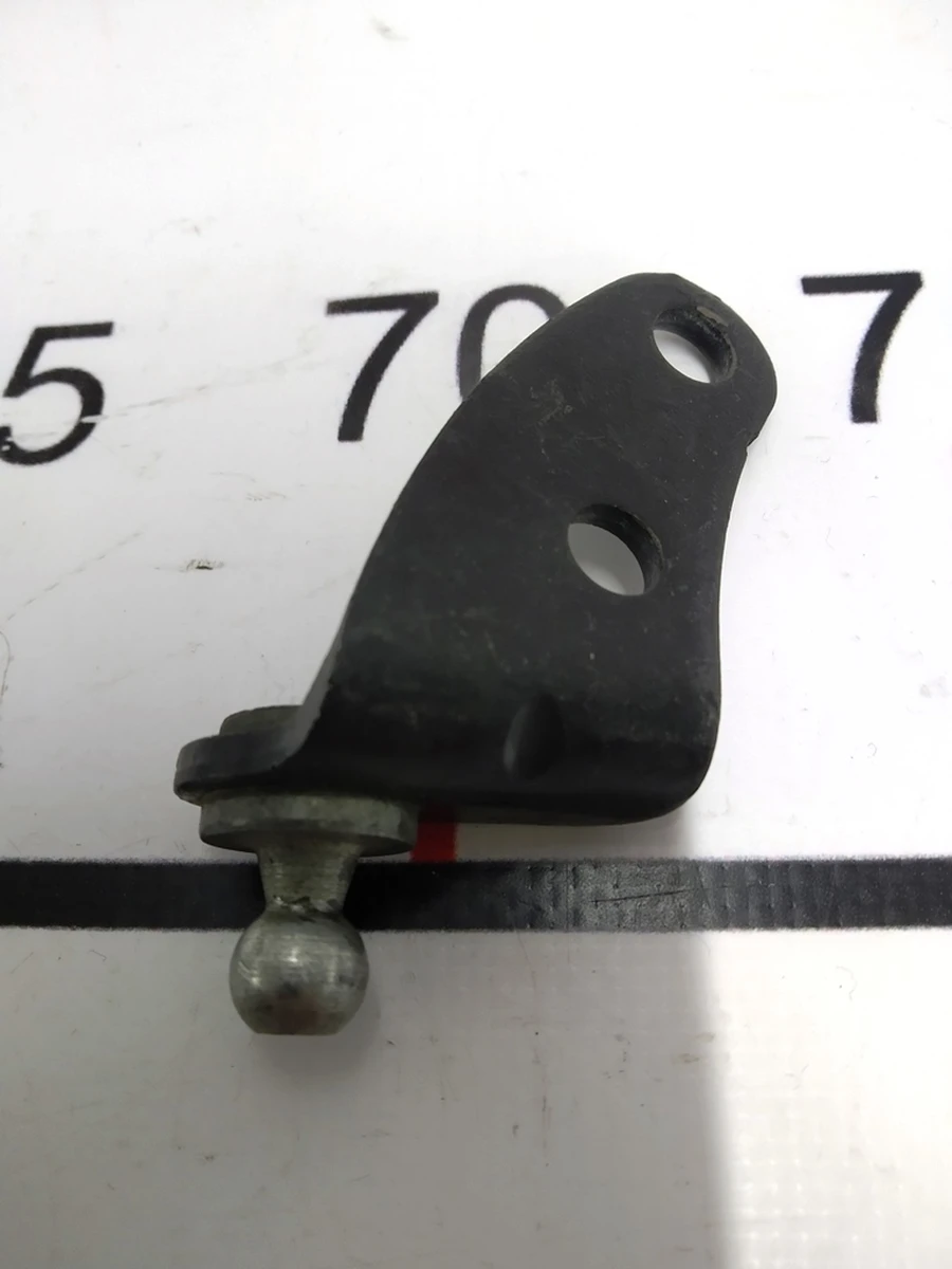 4 Hood damper mounting bracket right hood Tesla model S, model S REST 1008840-00-C