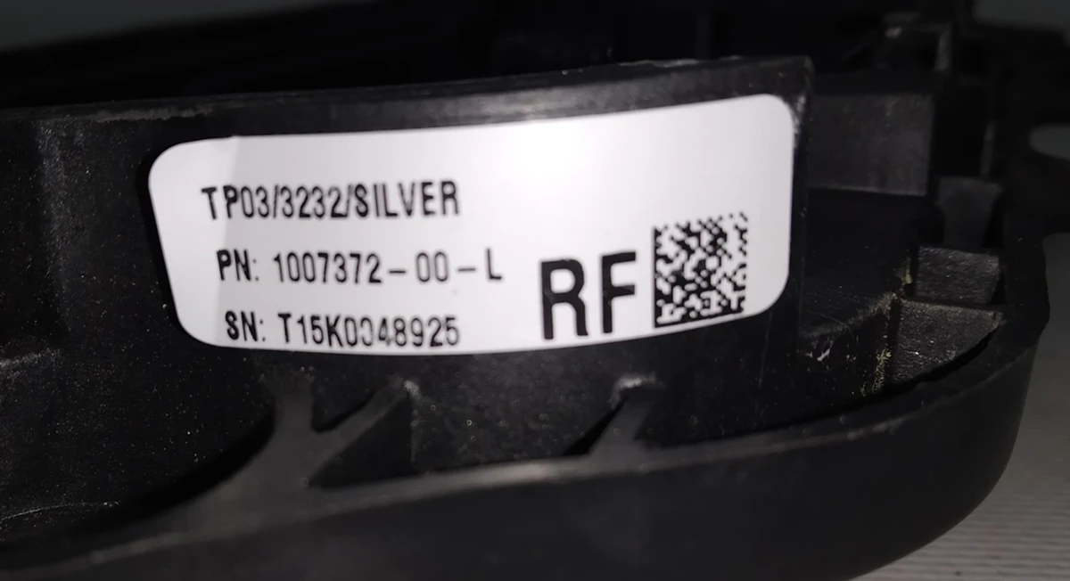 1 Корпус механізму ручки зовнішньої передньої правої GEN 1 Tesla model S 1135725-S0-A