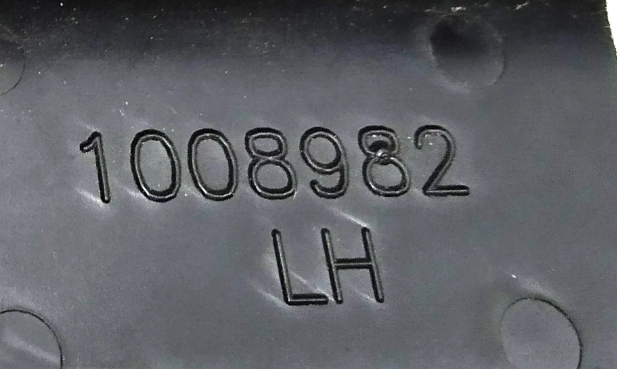 11 Пластина зовнішньої ручки дверей передньої/задньої ліва PBSB Tesla model S, model S REST 1008982-00-D