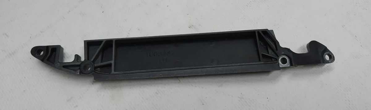 11 Пластина зовнішньої ручки дверей передньої/задньої ліва PMTG Tesla model S, model S REST 1008982-00-D