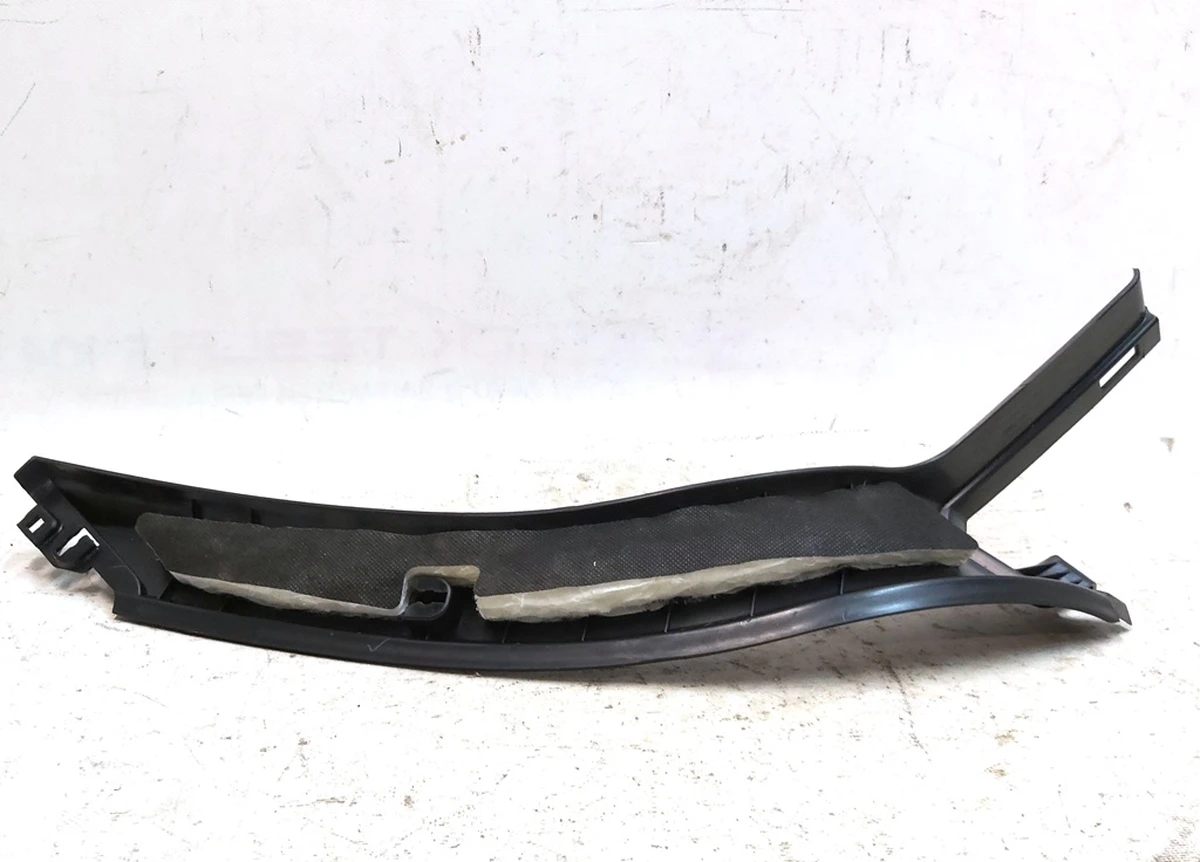 7 Накладка багажного проёма внутренняя правая б/у Tesla model S, model S REST 1010831-00-B