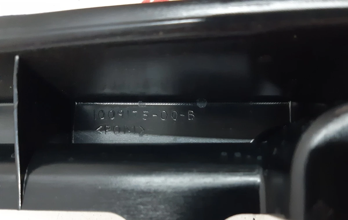 11 Кріплення багажника заднє нижнє RWD Tesla model S 1009175-00-C