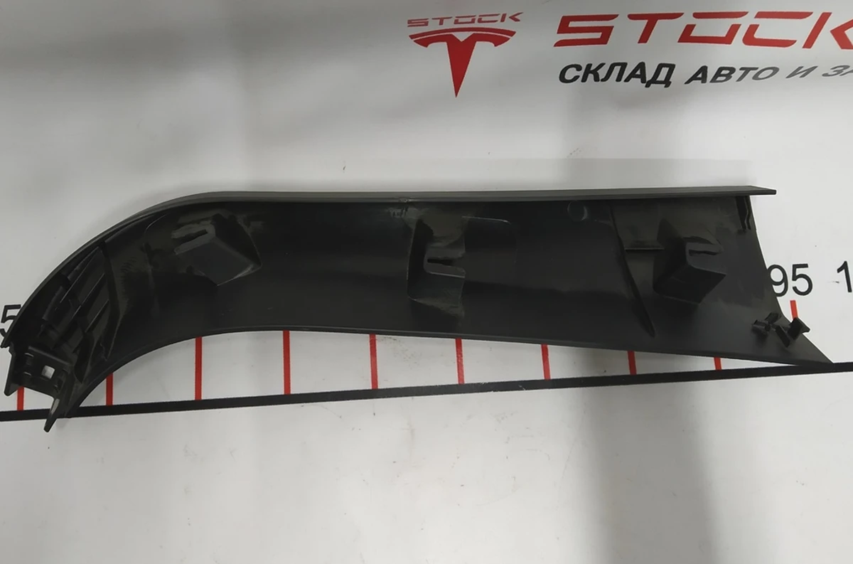 13 Trunk lid trim right Tesla model S, model S REST 1009235-00-I