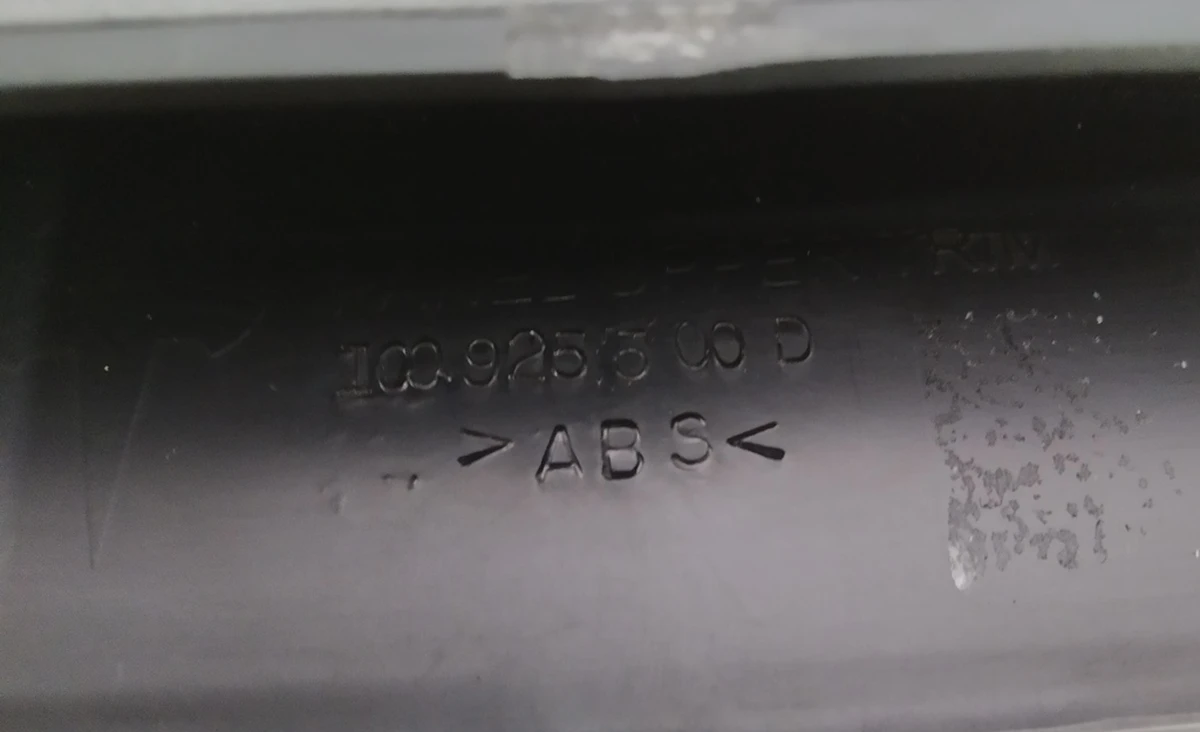 3 Upper trunk lid trim Tesla model S, model S REST 1009236-00-H