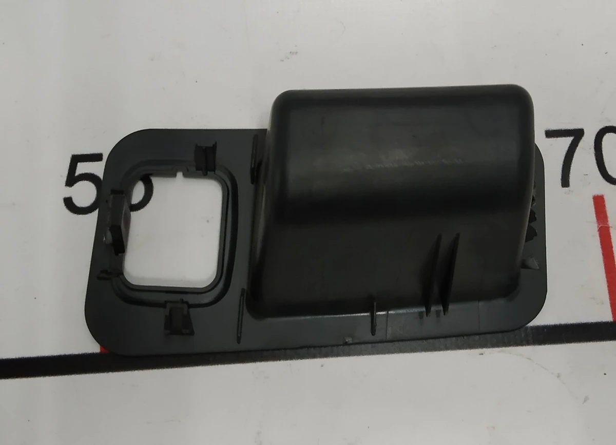 7 Tailgate interior closing handle (without close button) right side Tesla model S, model S REST 1009264-00-E