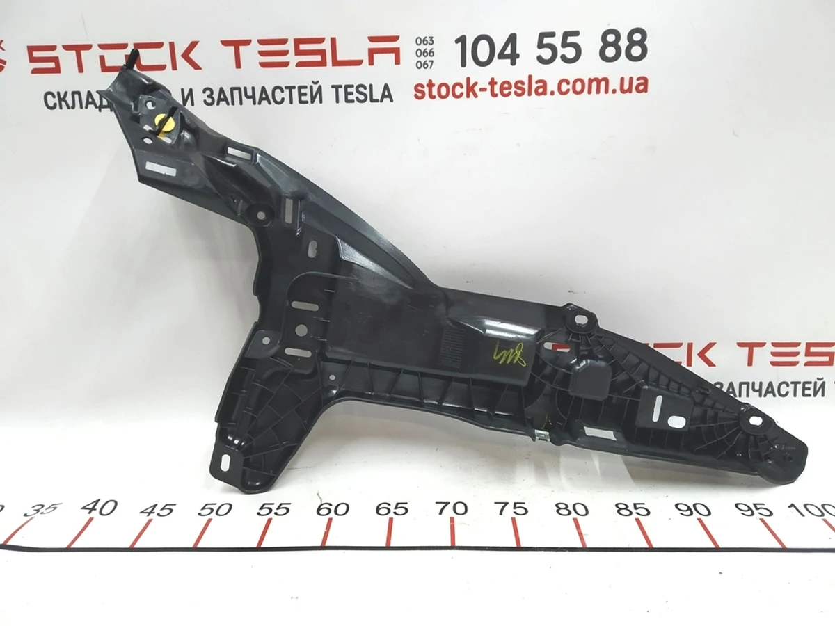 9 Bracket inner left pillar C Tesla model S, model S REST 1009272-00-F