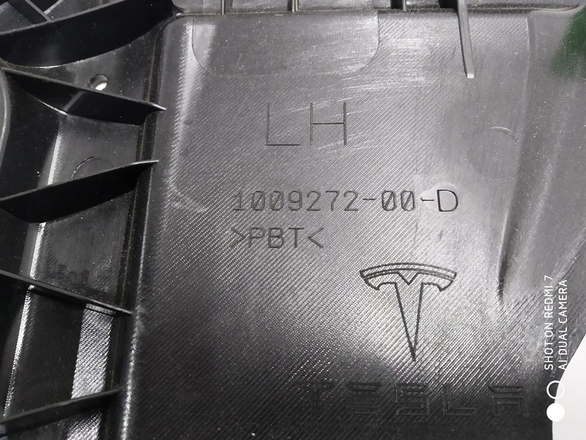 9 Bracket inner left pillar C Tesla model S, model S REST 1009272-00-F