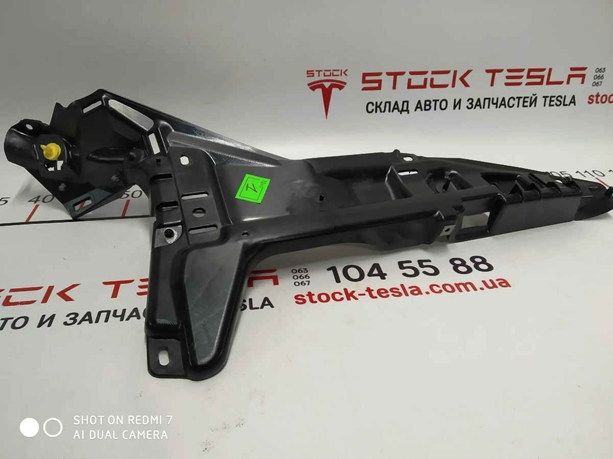 10 Кронштейн внутрішній правий стійки C Tesla S, model S REST 1009273-00-F