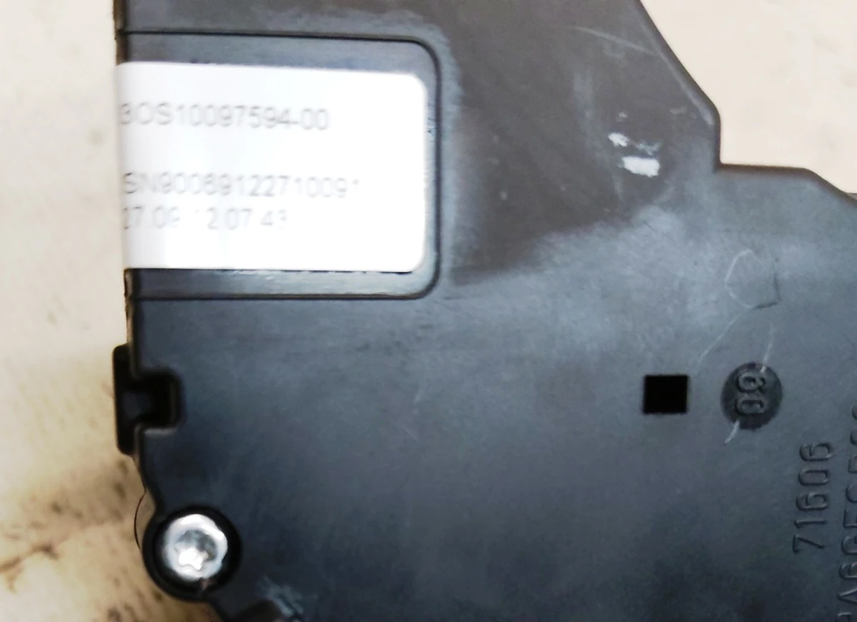 Переключатель поворота, мощности фар, автопилота, круиз-контроля, стеклоочистителей Tesla model S 1008471-00-A