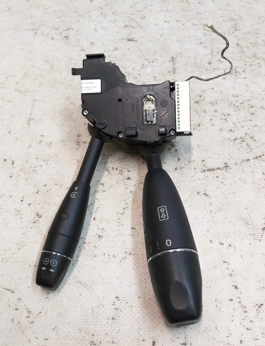 Переключатель поворота, мощности фар, автопилота, круиз-контроля, стеклоочистителей Tesla model S 1008471-00-A