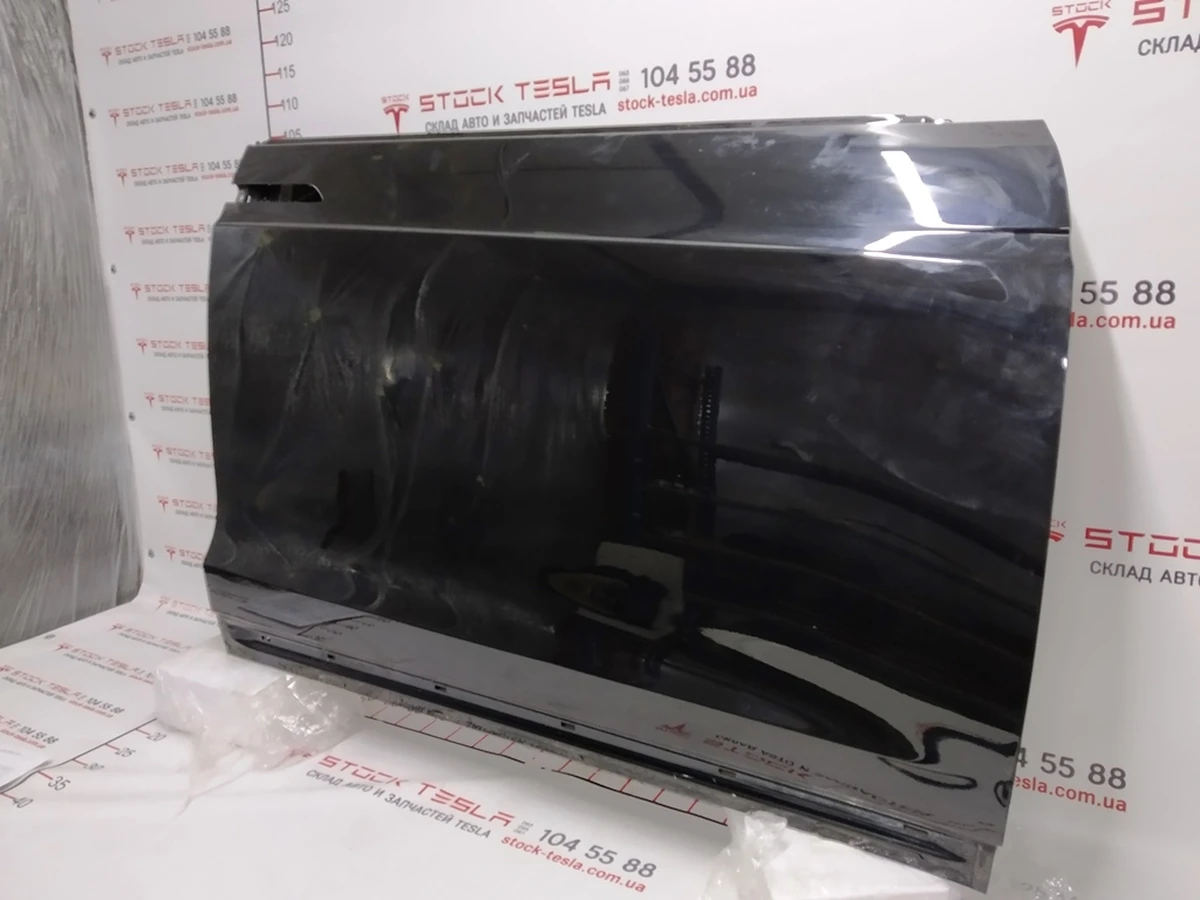 5 Front right door (metal) Tesla model X 1069536-E0-C