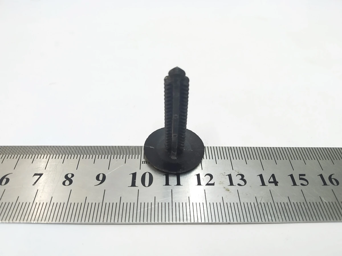 14 Кліпса-ялинка ( шляпка 20 мм, ф7мм) Tesla Model S, Model S REST, Model X 1010026-00-A