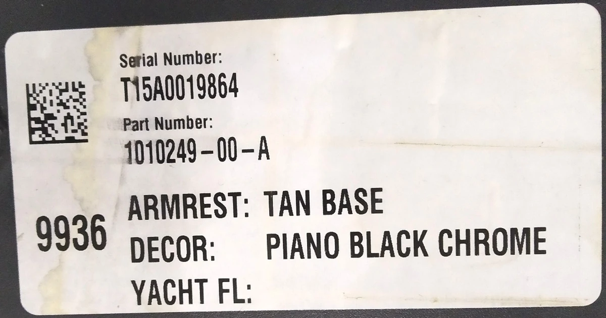 1 Центральна консоль у зборі підлокітник TAN BASE підстаканик PIANO BLK CHROME Tesla Model S 1010249-00-A