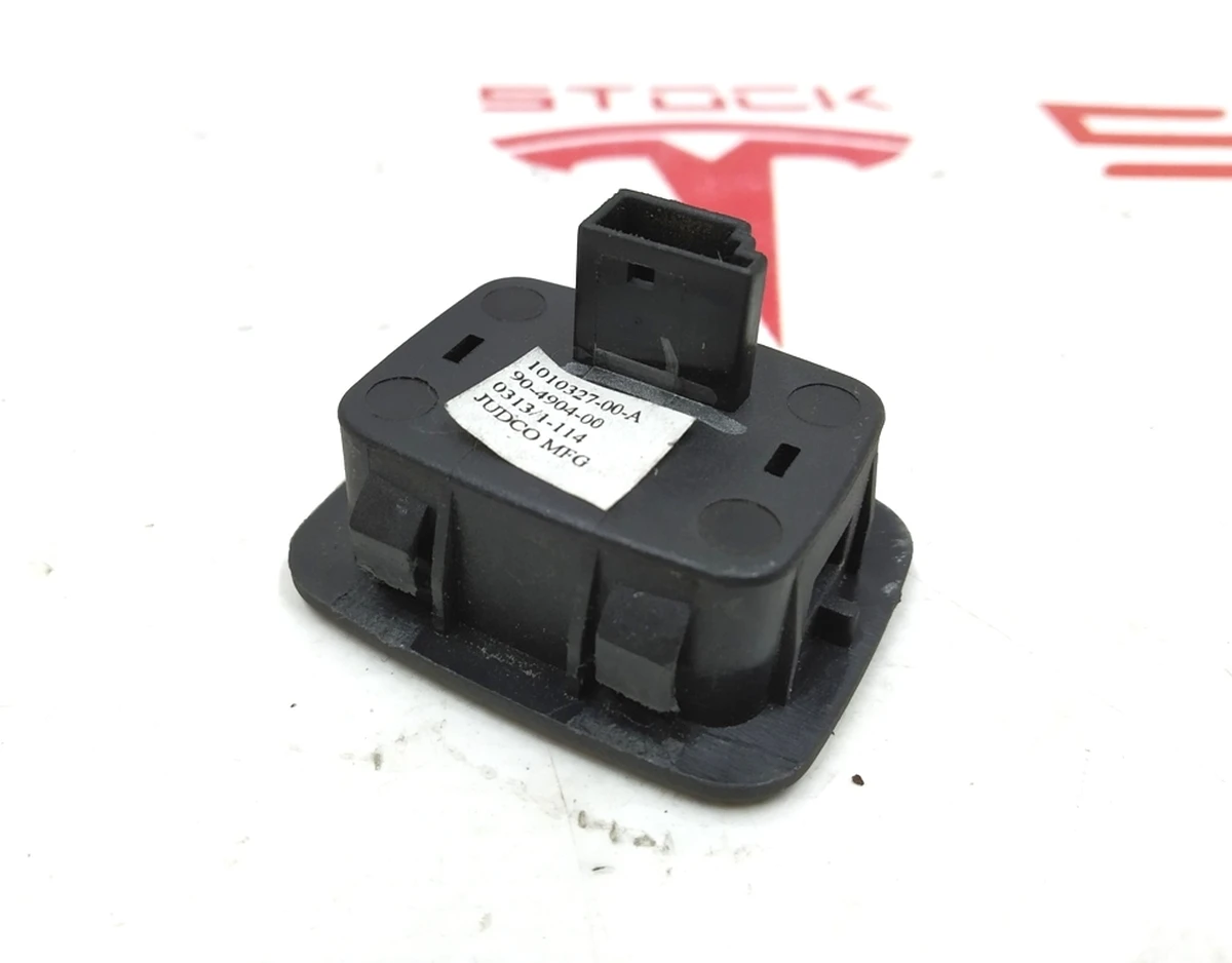 8 Trunk lid close button (electric) with damage Tesla model S, model S REST 1010327-00-A