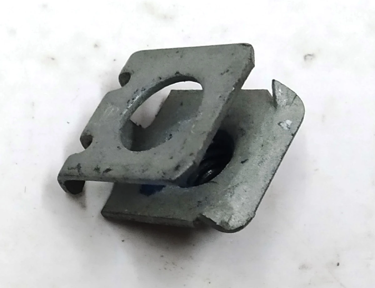 8 Скоба U-NUT,M6 X 1,3.5 to 4.5 thick Tesla model X S REST 1010416-00-B