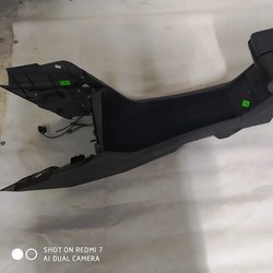 1 Центральна консоль у зборі підлокітник чорна шкіра підстаканик чорний лак Tesla model S 1010759-00-B