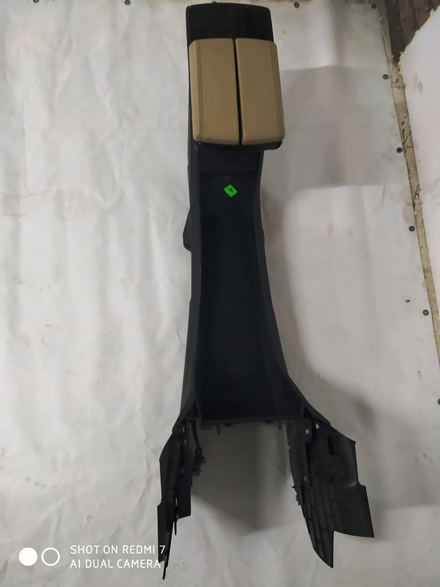 1 Center console assembly armrest in beige leather cup holder in lacquered wood Tesla model S 1010759-00-B