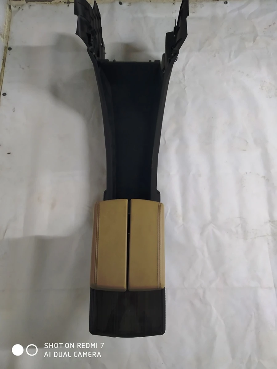 1 Center console assembly armrest in beige leather cup holder in lacquered wood Tesla model S 1010759-00-B