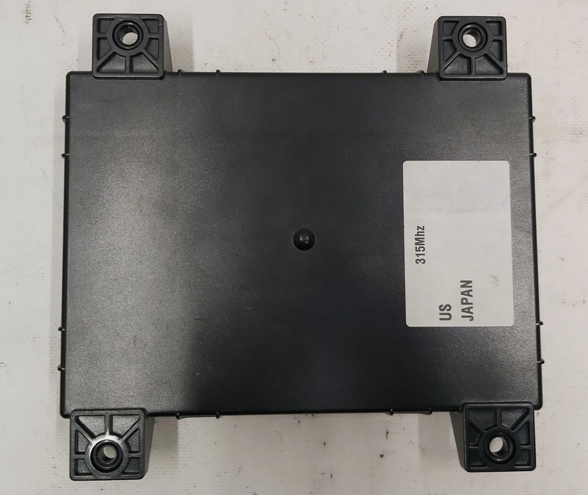 3 Боди контроллер 315 MHz некондиция Tesla model S, model S REST 1010906-00-G