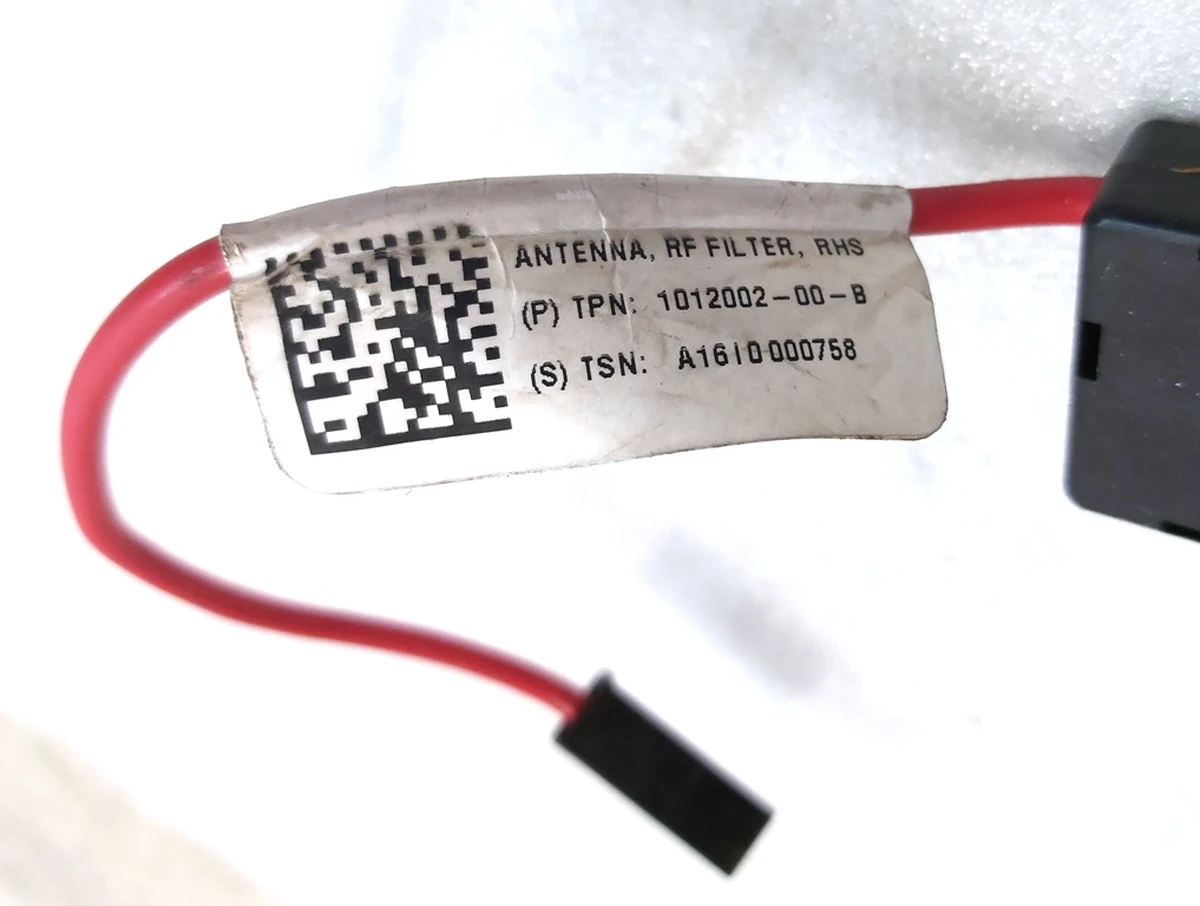 3 Антена радіо фільтр RHS 2D зі слідами окислення Tesla model S, model S REST, model X 1012002-00-B