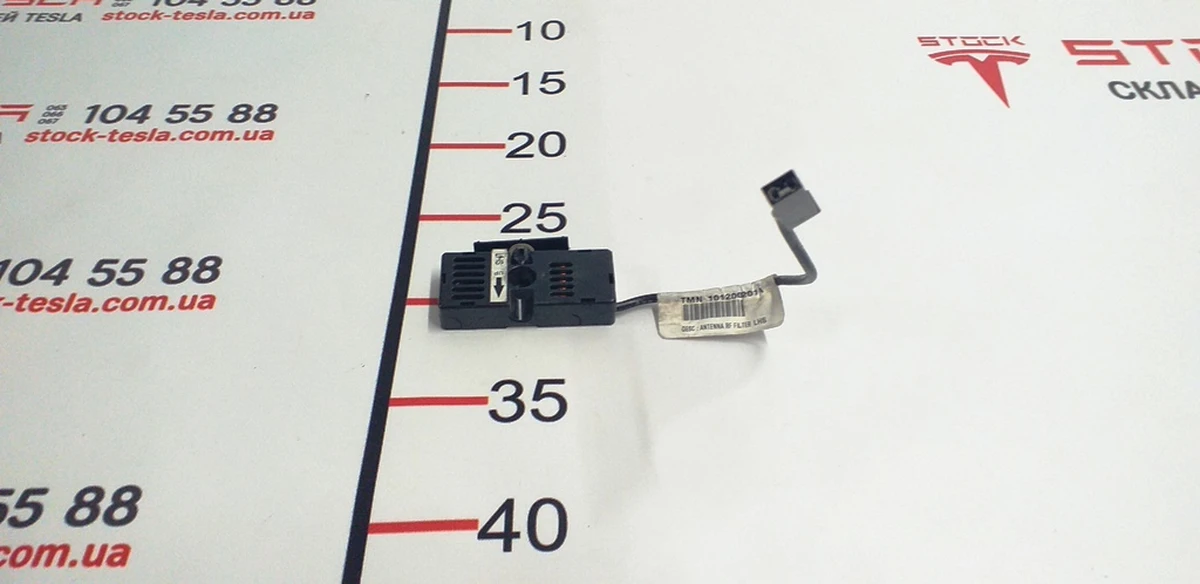 4 Антена радіо фільтр LHS 2D Tesla model S, model S REST, model X 1012002-01-B