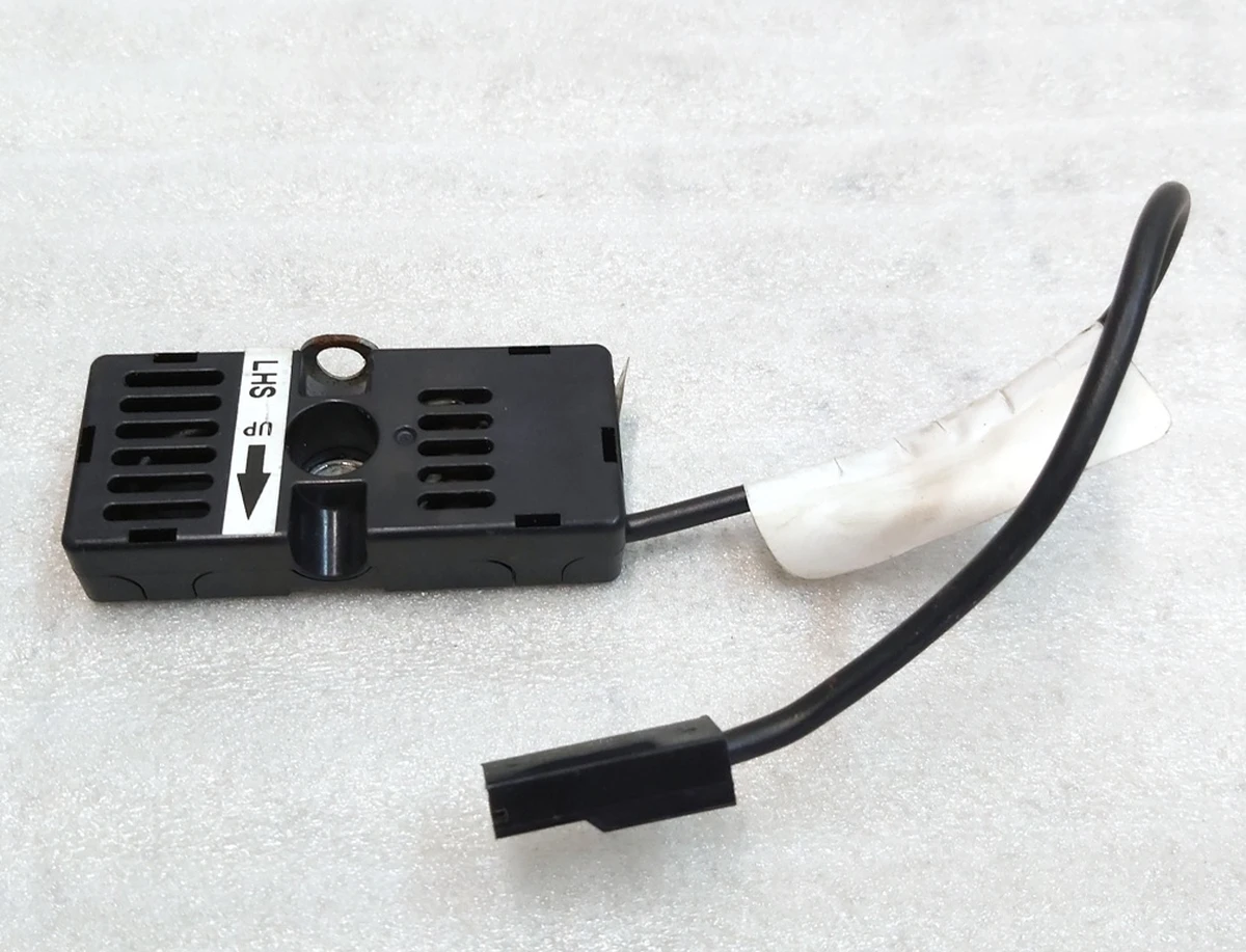 3 ANTENNA, RF FILTER, LHS 2D with traces of oxidation Tesla model S, model S REST, model X 1012002-01-B