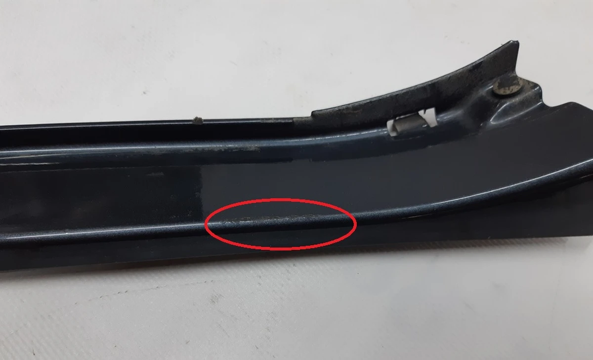 6 Door sill molding left decorative (plastic) with damage PMNG Tesla model S, model S REST 1012215-00-G