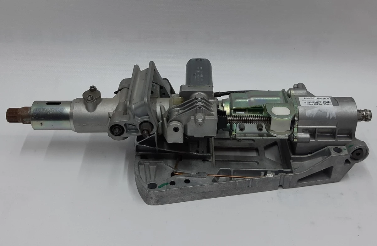 1 Steering column without tilt actuator Tesla model S 1013033-00-A