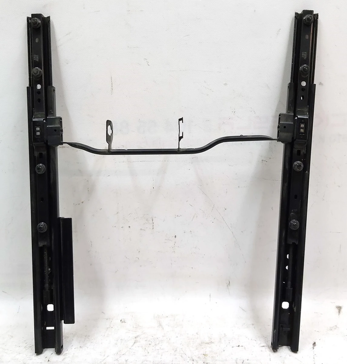 Салазки водительского сиденья в сборе без электропривода Tesla model S FSBL23644