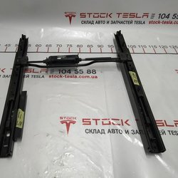 3 Механізм переміщення сидіння водія Tesla model S 1013115-03-B