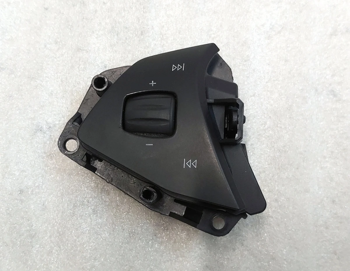 1 Кнопка перемикання (на кермі) ліва некондиція Tesla model S REST, model X 1013242-00-H