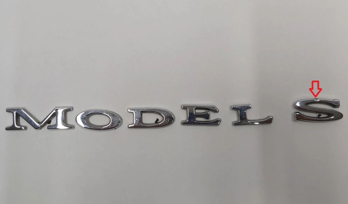 2 Эмблема "MODEL S" крышки багажника Tesla model S, model S REST 1013738-00-C