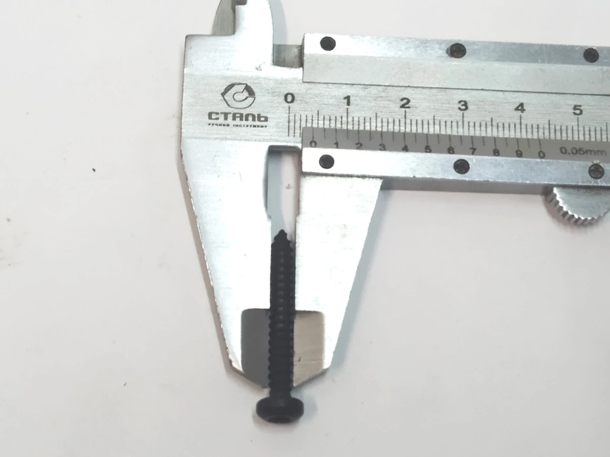 4 Болт TORX, SOCKET, M4.2x29 Tesla Model S, Model S REST 1013810-00-A