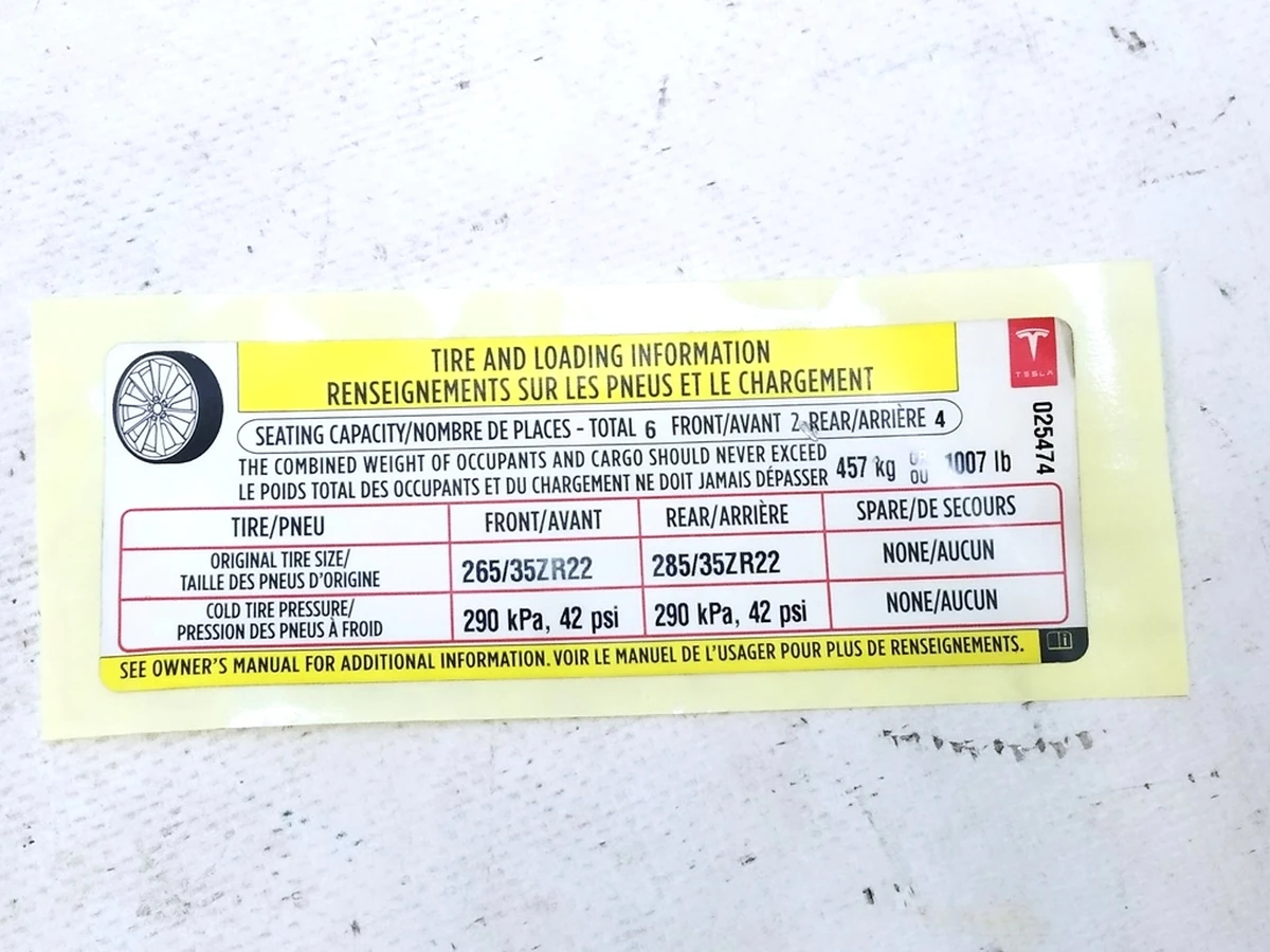 7 Этикетка (лейба, наклейка) с х-ми колес и макс. допустимой догрузкой (6 мест) Tesla Model X 90D 1013935-00-C